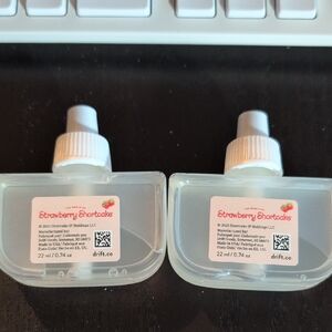 Drift Home scent Diffuser And (2) Strawberry Shortcake Refills.